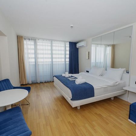 Blue Orbi City Hotel Batumi Exterior foto