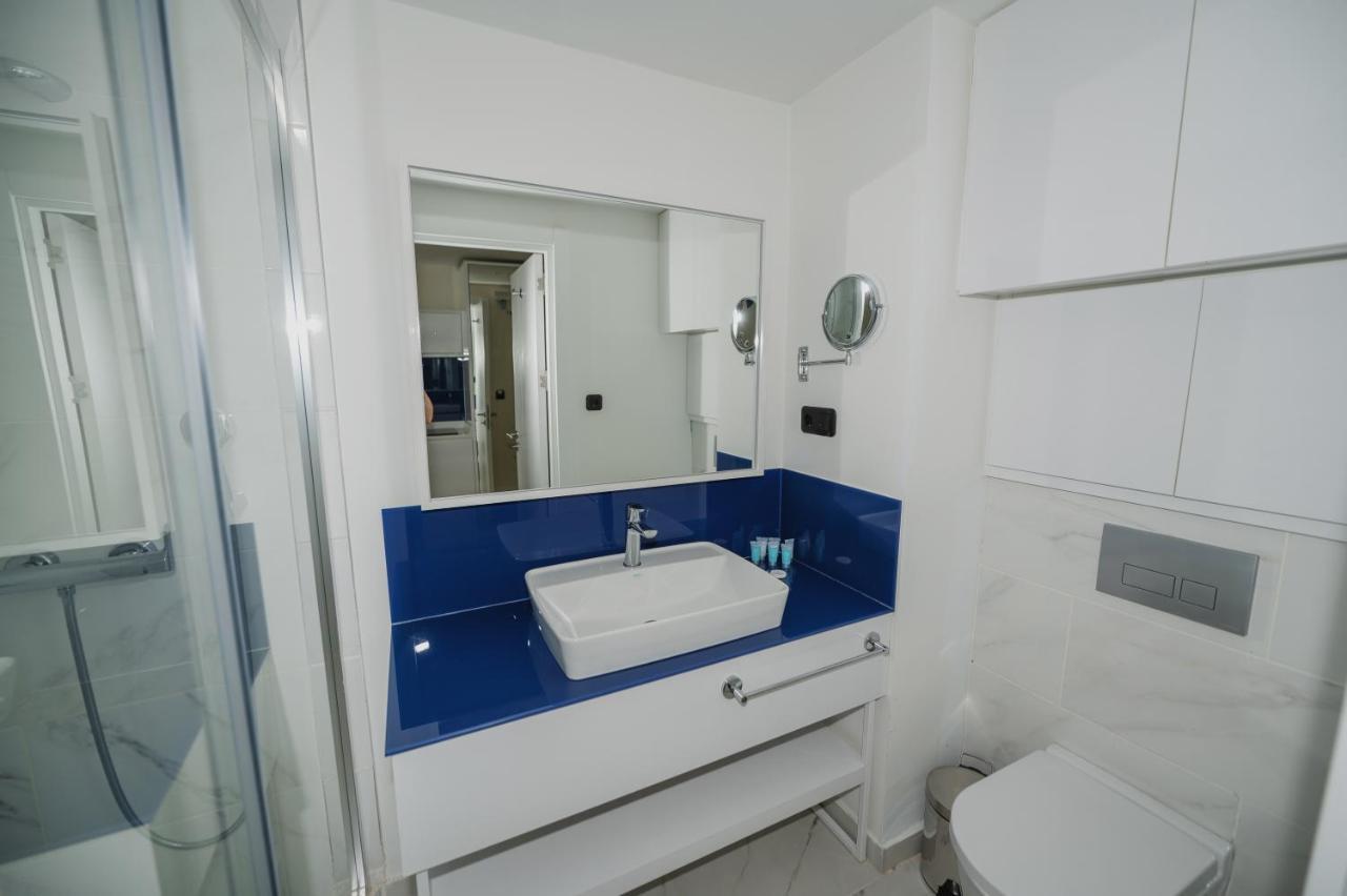 Blue Orbi City Hotel Batumi Exterior foto